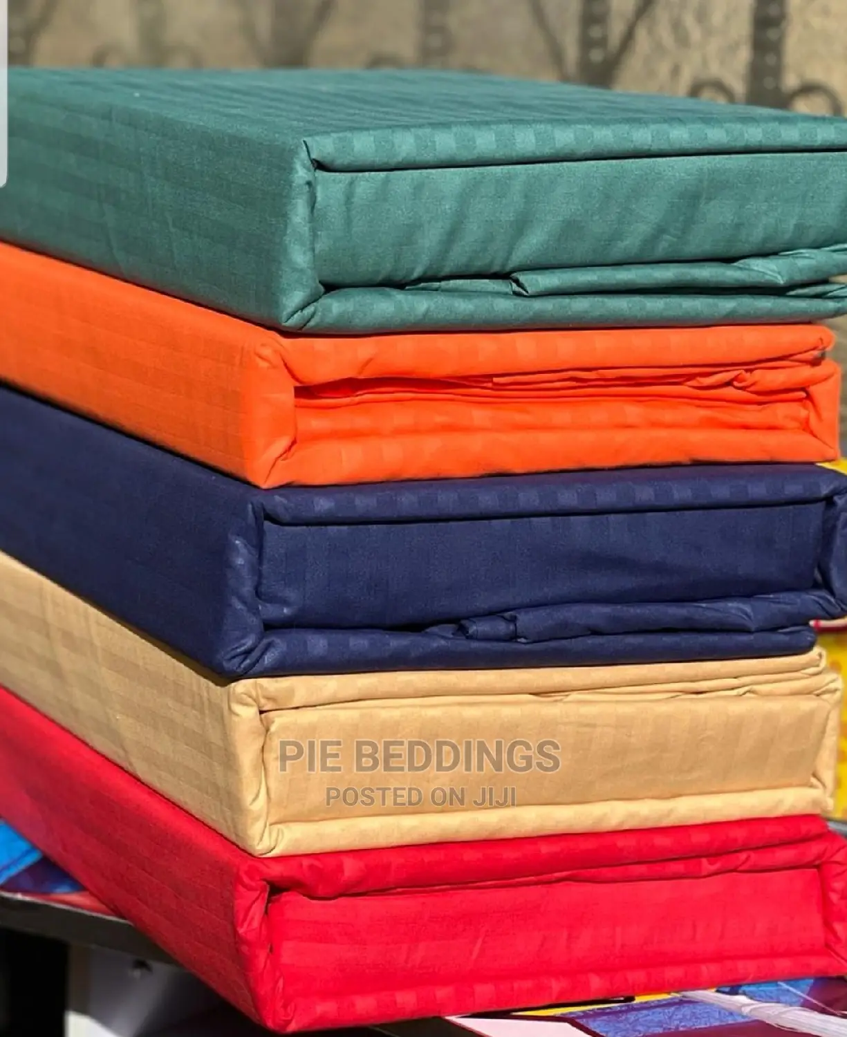 Egyptian Cotton Duvet Cover With 4 Pillow Cases