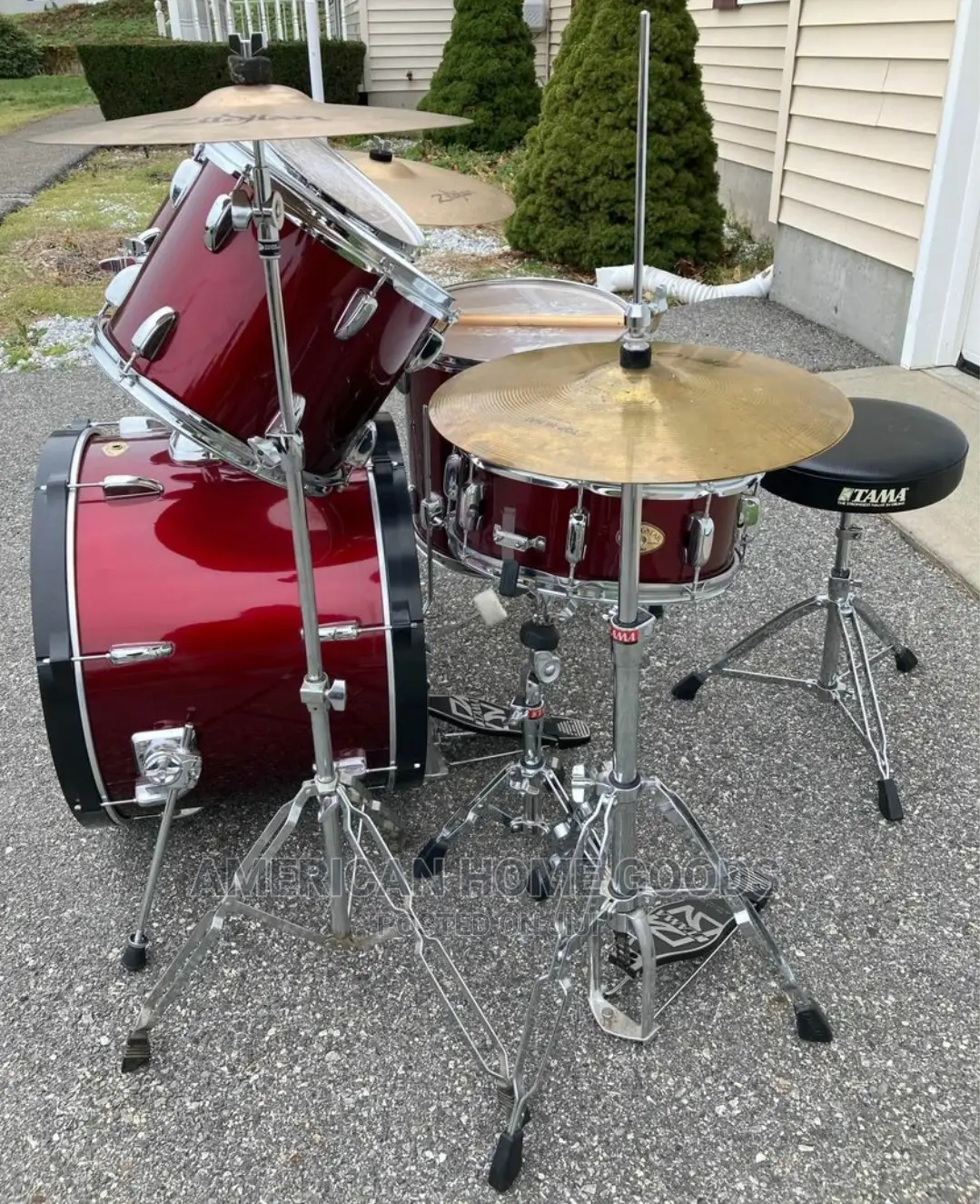 TAMA Drum Set With Cymbals and Hi-Hat in Excellent Condition