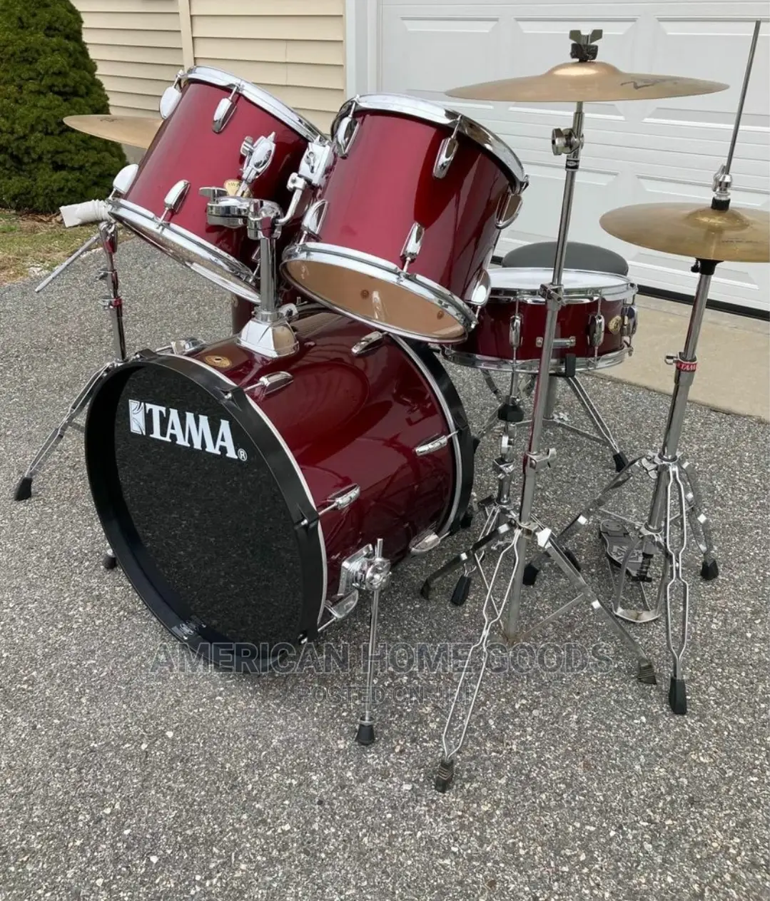 TAMA Drum Set With Cymbals and Hi-Hat in Excellent Condition