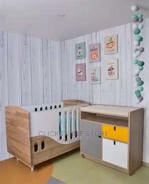 Baby Bed/ Baby Crib With Chest Drawer/ Baby Crib With Drawer