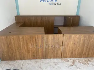 Office Furniture/Desks/Cabinets
