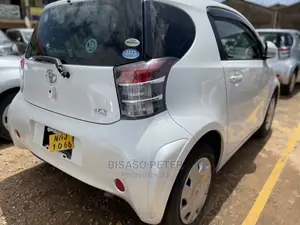 Toyota iQ 1.3 2010 White