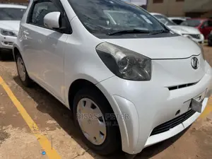 Toyota iQ 1.3 2010 White