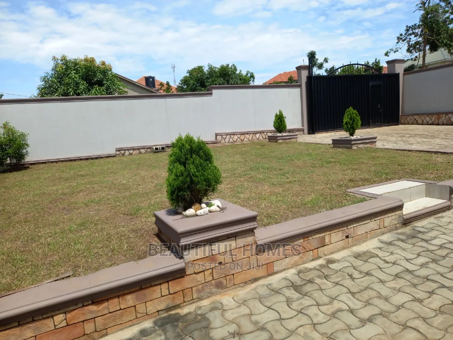 Furnished 4bdrm Bungalow in Kira, Central Division for Sale