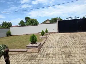 Furnished 4bdrm House in Kira for Sale