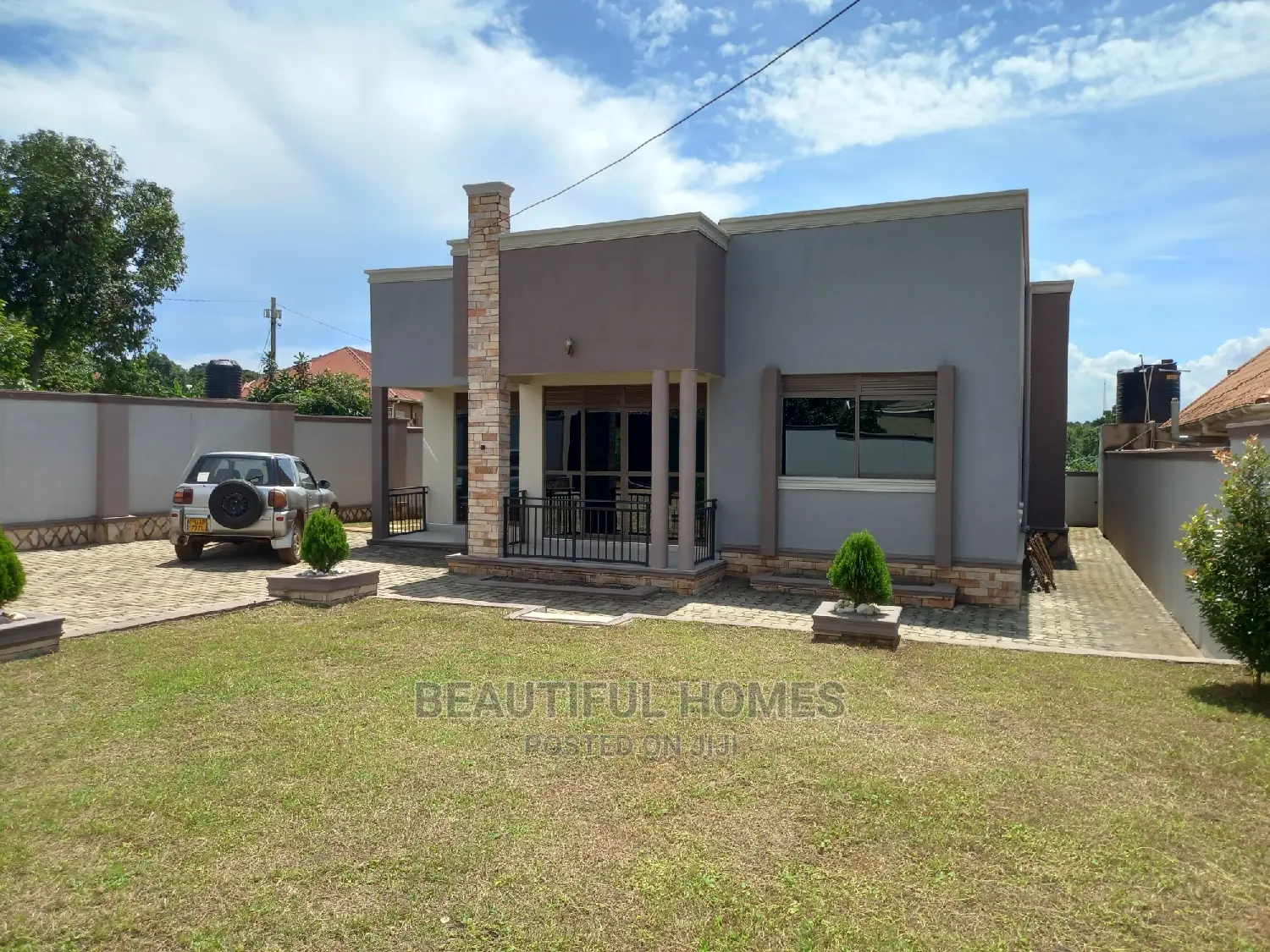 Furnished 4bdrm Bungalow in Kira for Sale