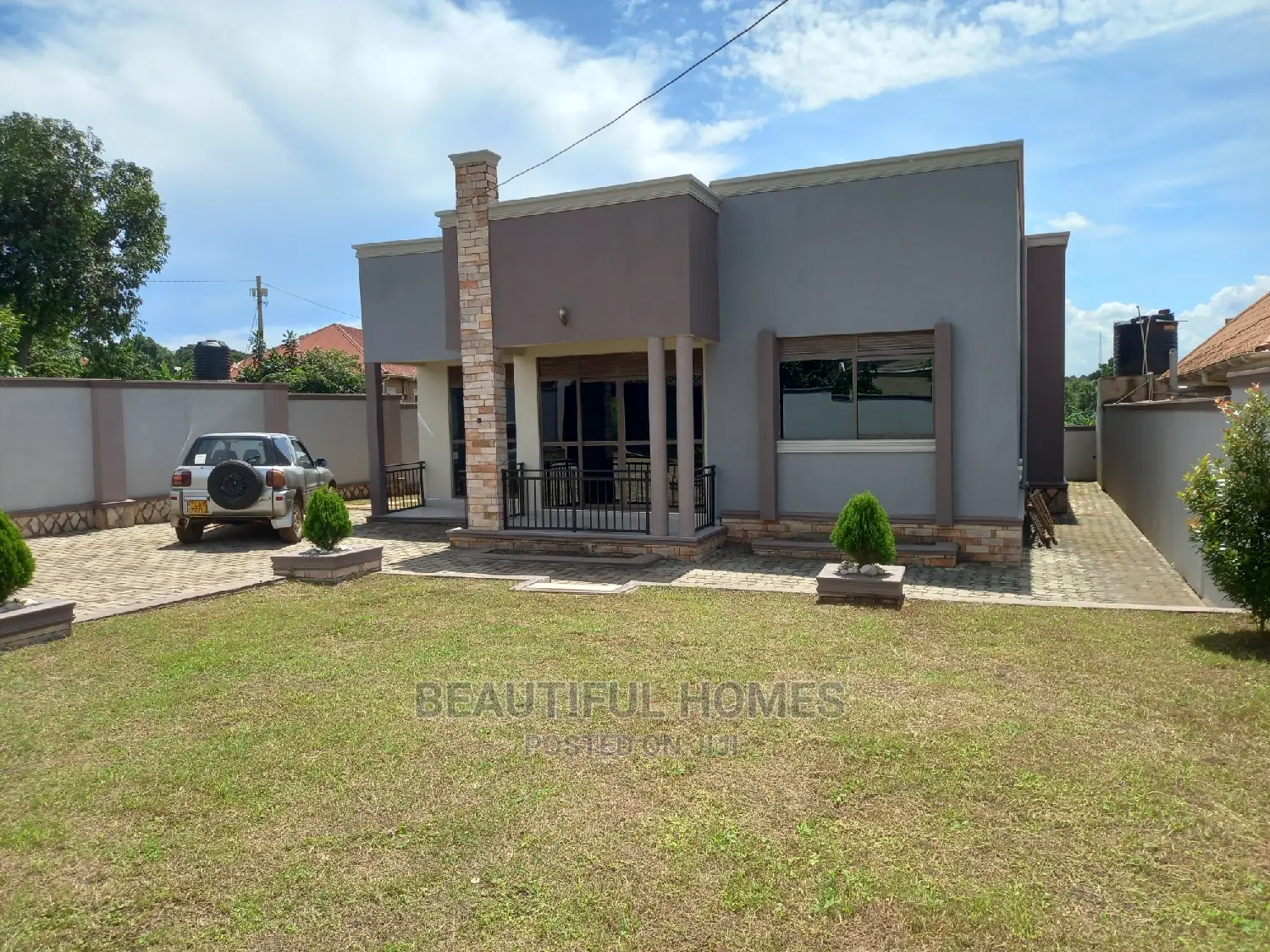 Furnished 4bdrm Bungalow in Kira for Sale