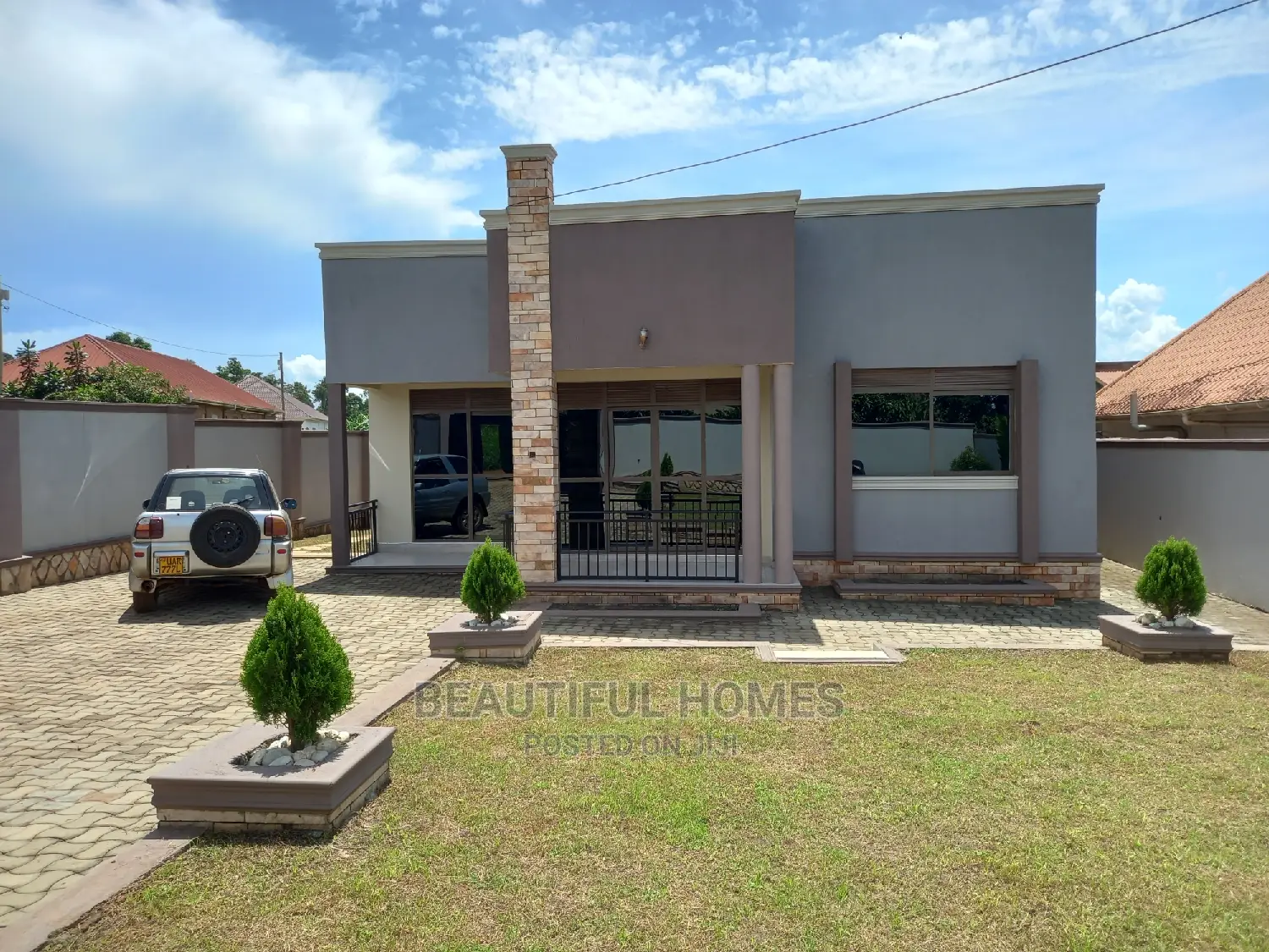 Furnished 4bdrm Maisonette in Kira for Sale
