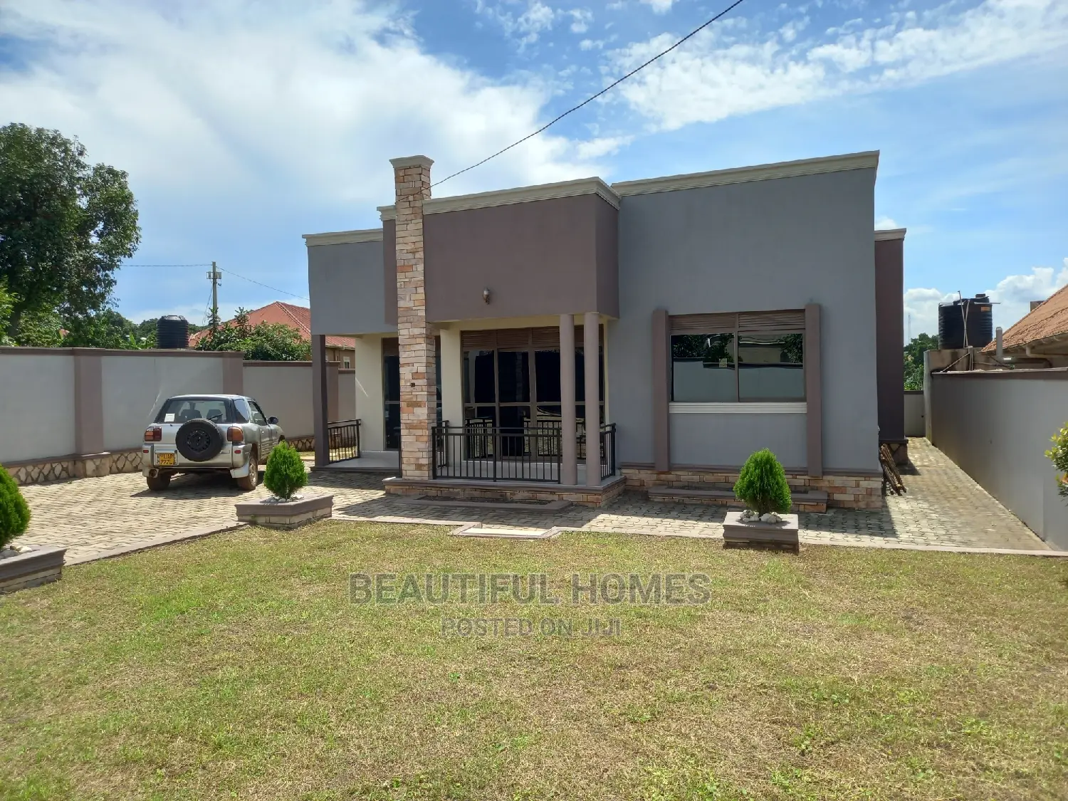 Furnished 4bdrm Maisonette in Kira for Sale