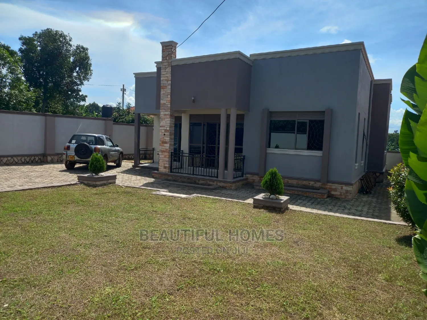Furnished 4bdrm House in Kira for Sale