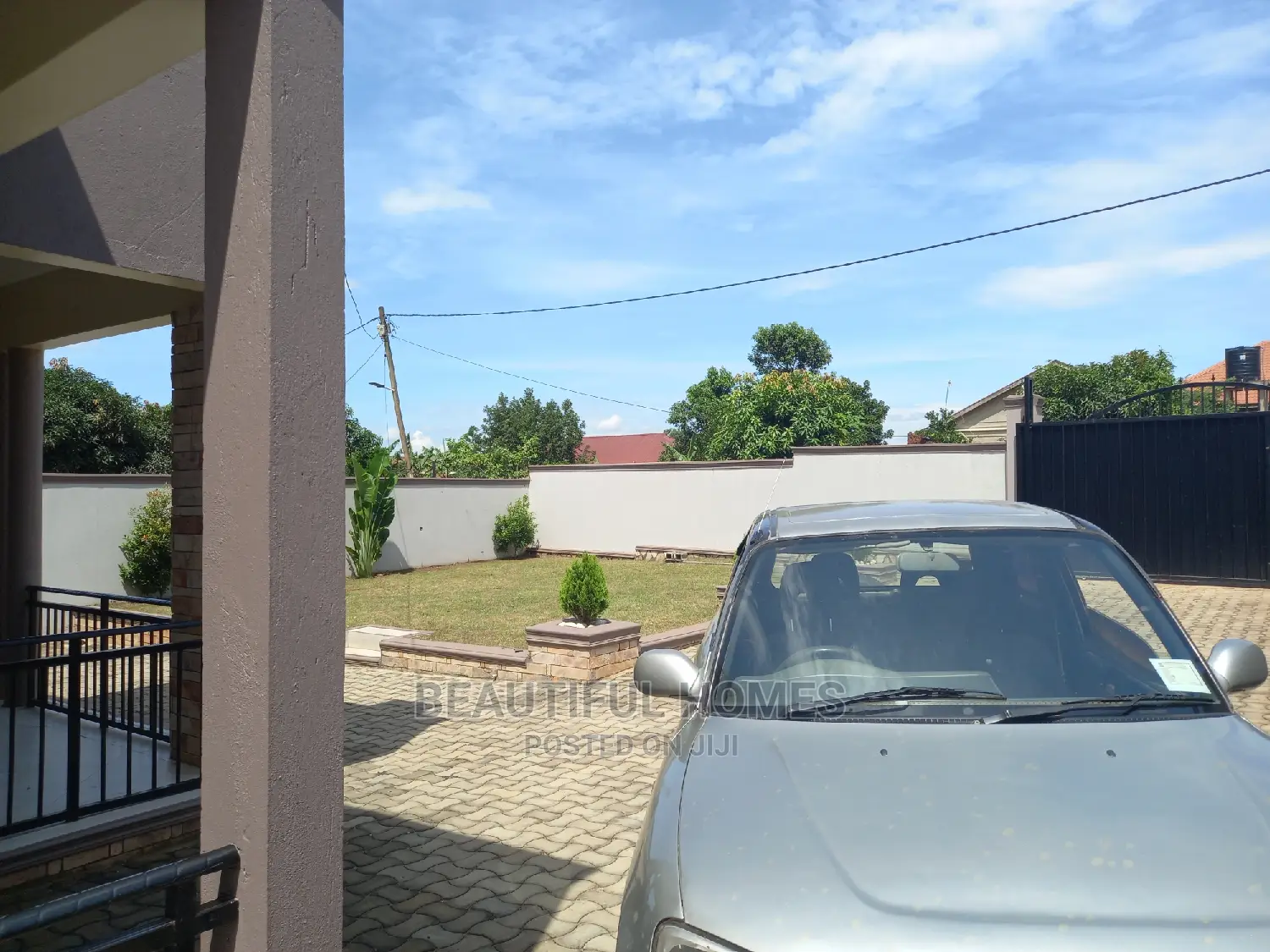Furnished 4bdrm House in Kira for Sale