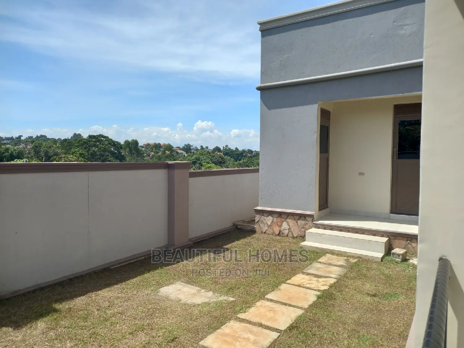 Furnished 4bdrm House in Kira for Sale