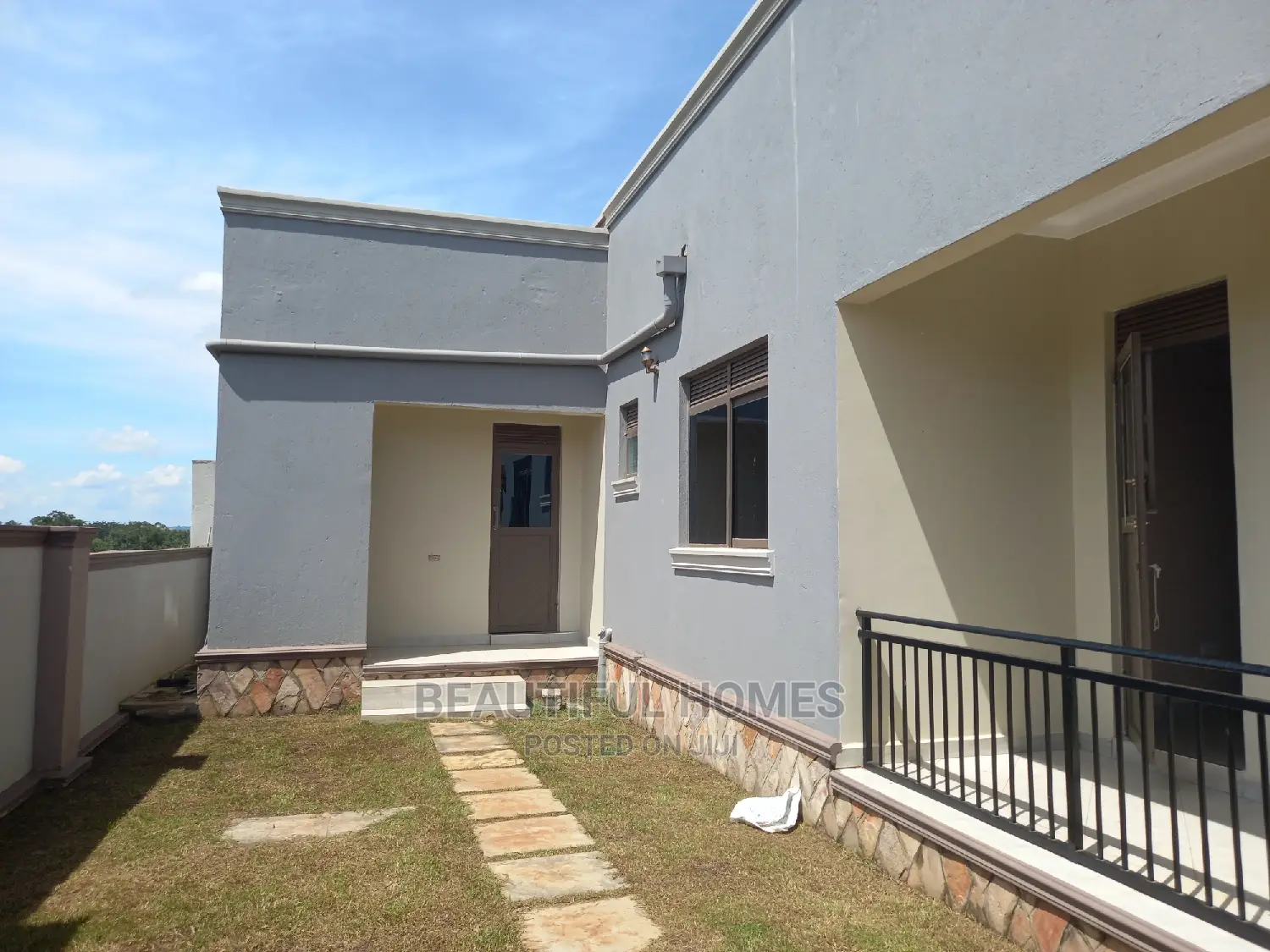 Furnished 4bdrm House in Kira for Sale