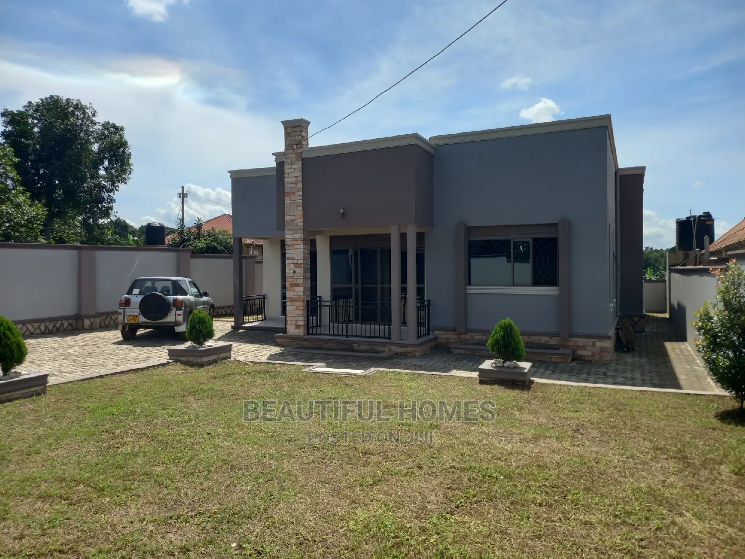 Furnished 4bdrm Bungalow in Kira for Sale