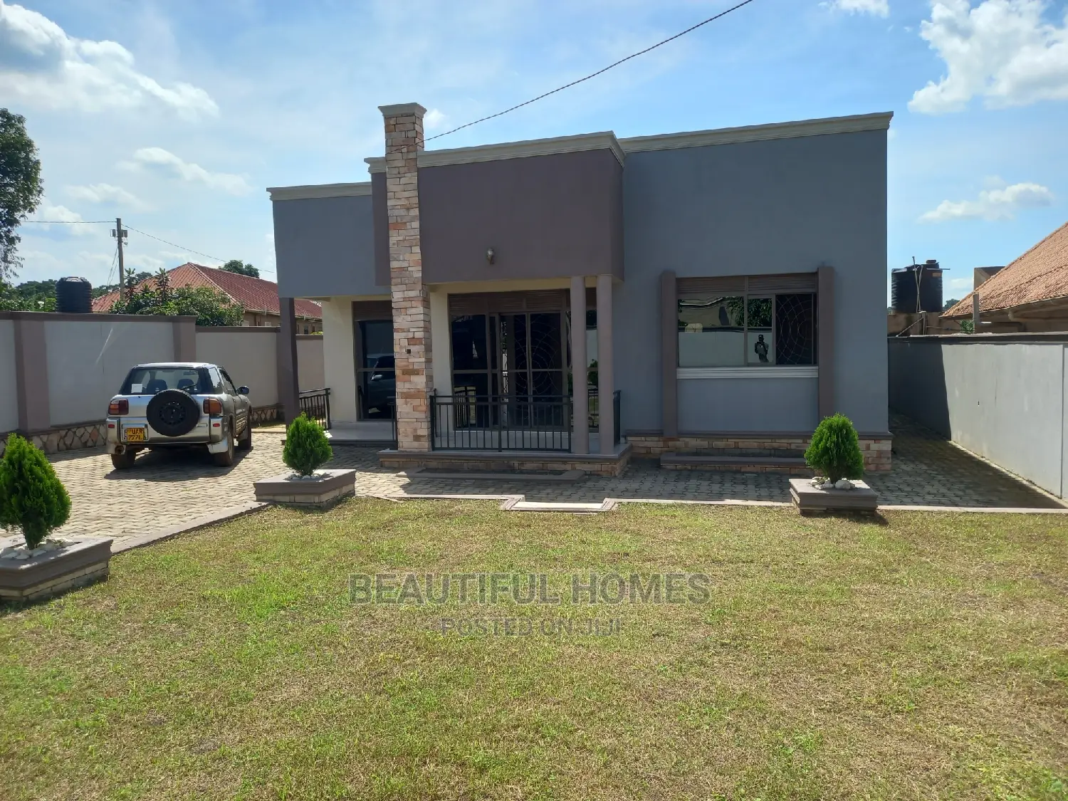 Furnished 4bdrm Bungalow in Kira for Sale