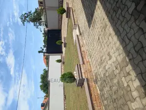 Furnished 4bdrm Bungalow in Kira for Sale