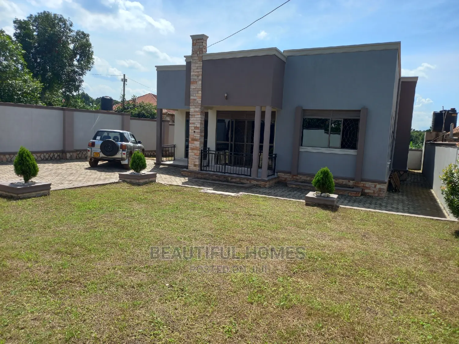 Furnished 4bdrm Bungalow in Kira for Sale
