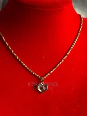 Simple and Elegant Lady’S Necklaces Available