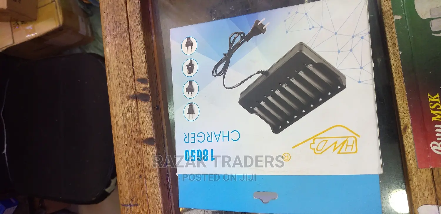 3.7V 18650 Positive and Negative Lithium Battery Charger8pcs