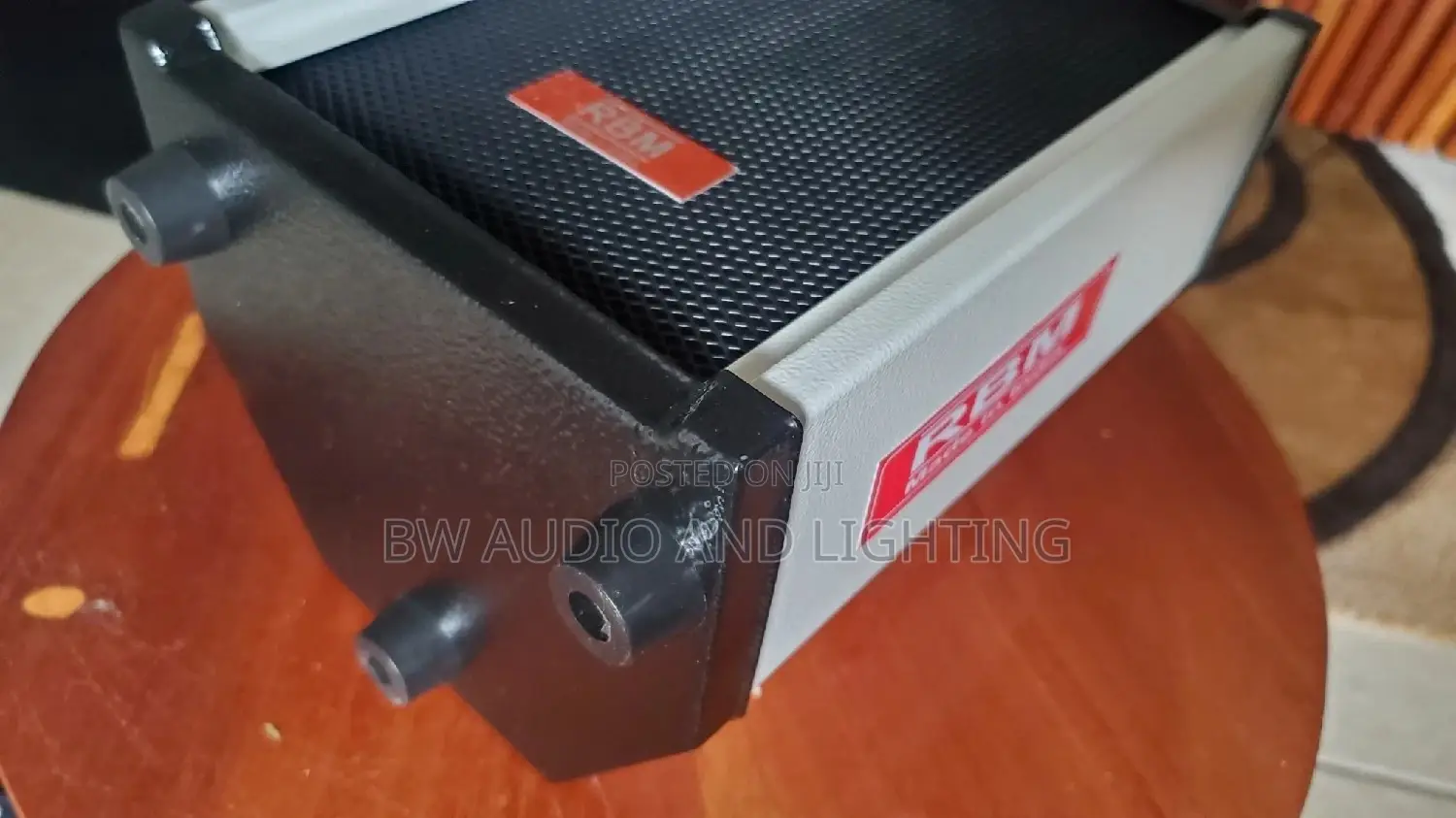 Column Speakers/ Wall Speakers /Wall Mount Speakers