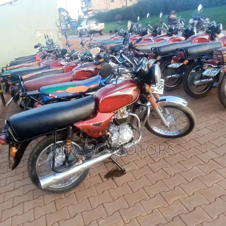 Bajaj Boxer 100 2020 Red