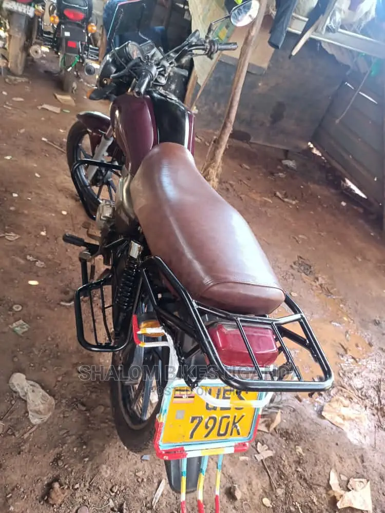 Yamaha Crux 2017 Brown