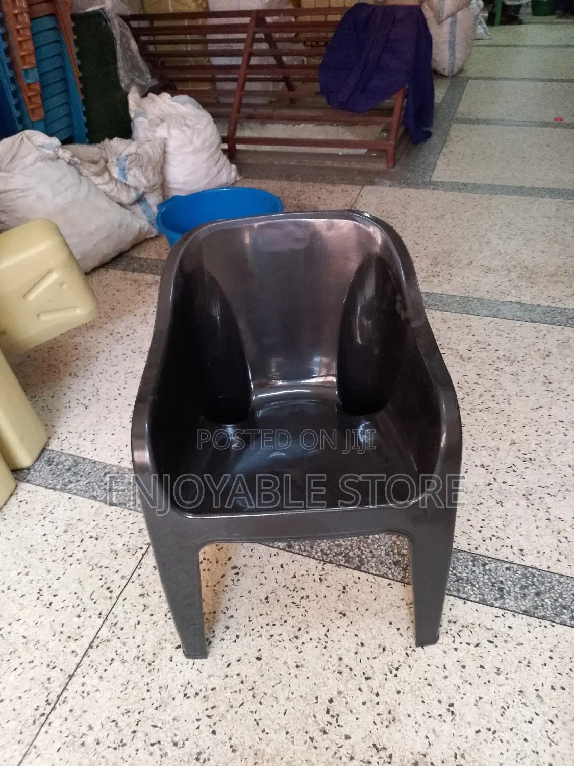 Plastic Chairs Plastic Chairs(Sofa)