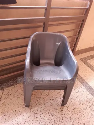 Photo - Plastic Chair