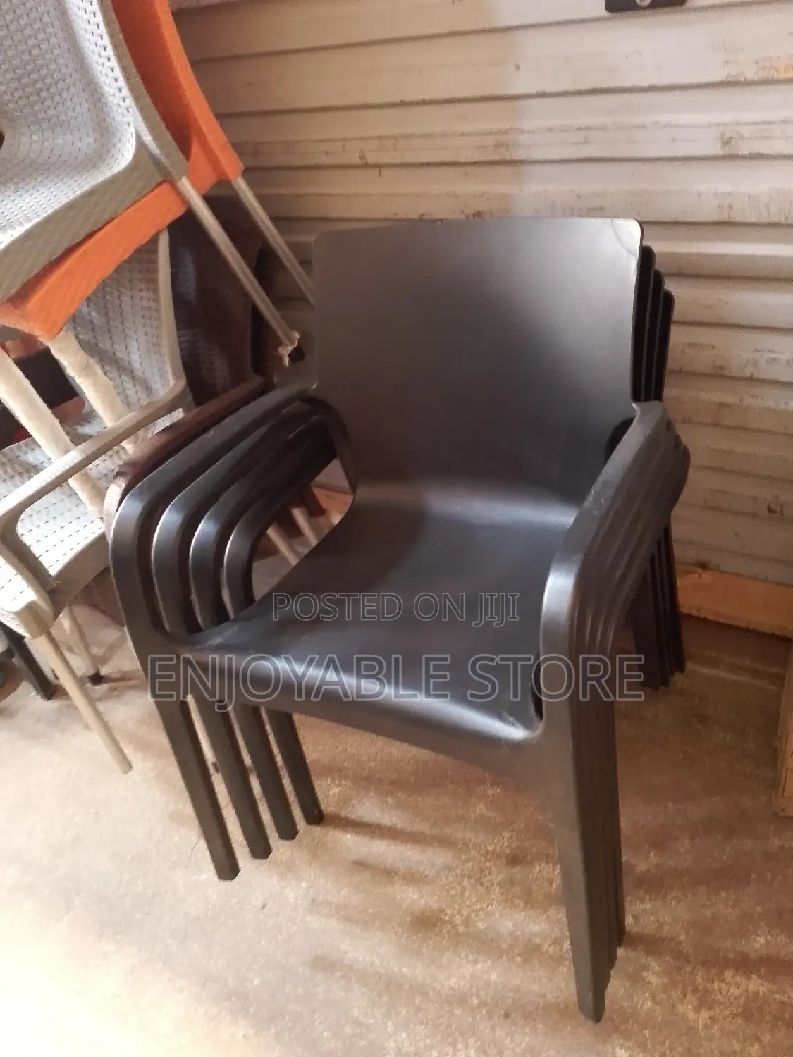 Plastic Chairs(All Size Nice)