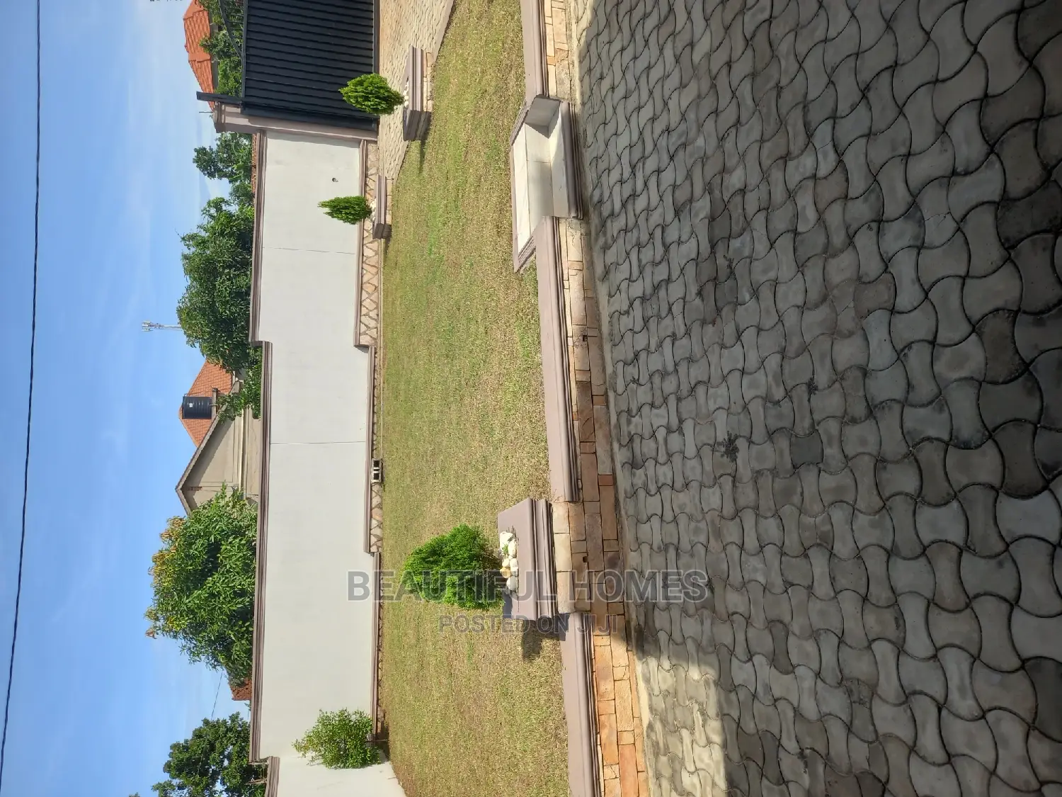 Furnished 4bdrm House in Kira for Sale
