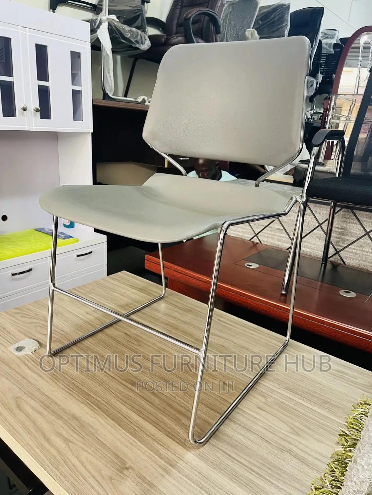 Metallic Seat