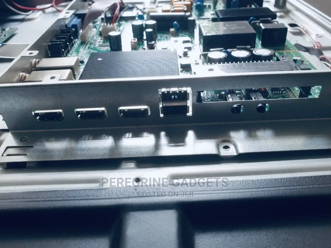 Professional Technicians in Tv,Monitors Motherboards Repair