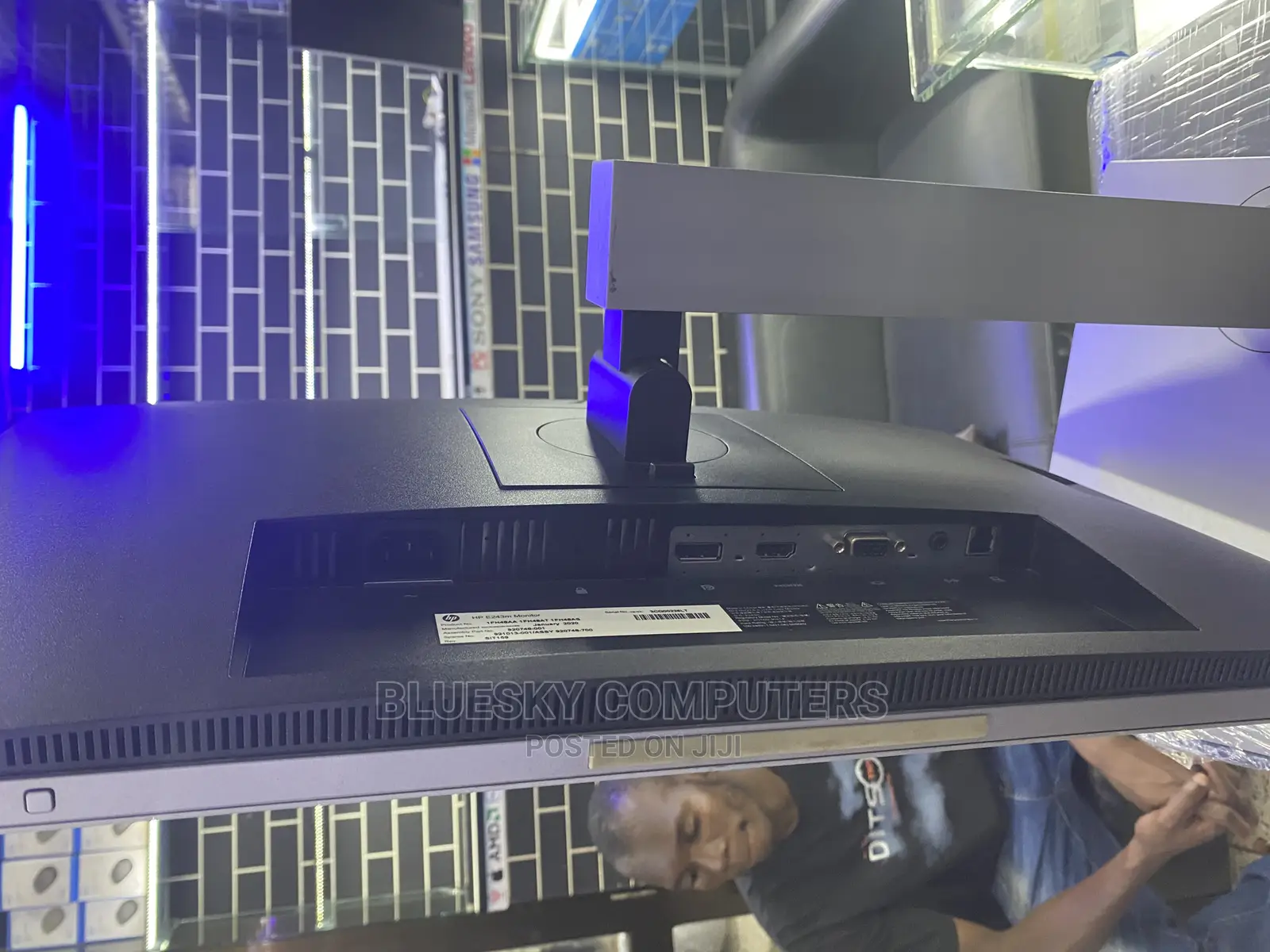 24 Inches Smart, Ips Hp Monitor