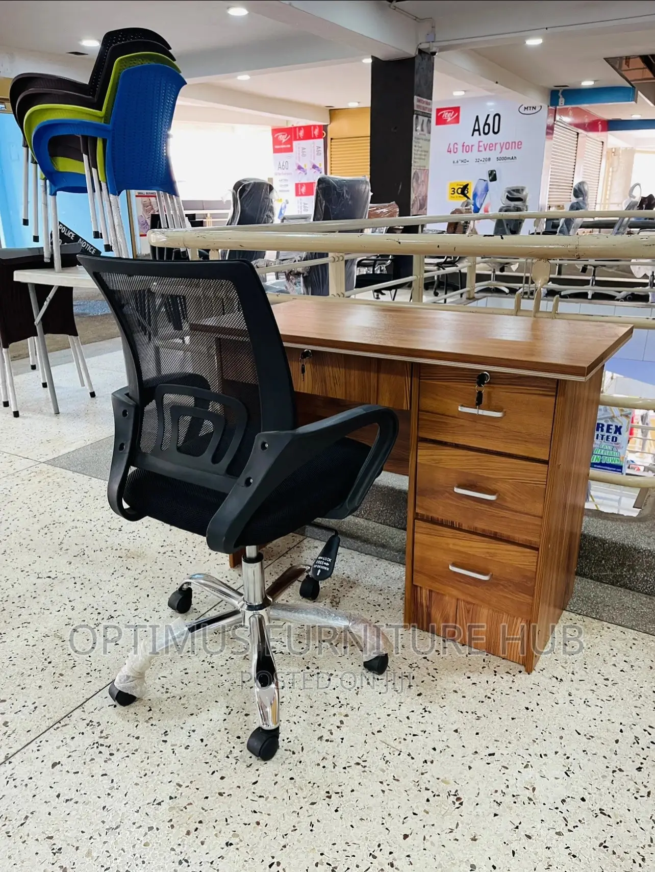 Swivel Chair and Table (1meter)