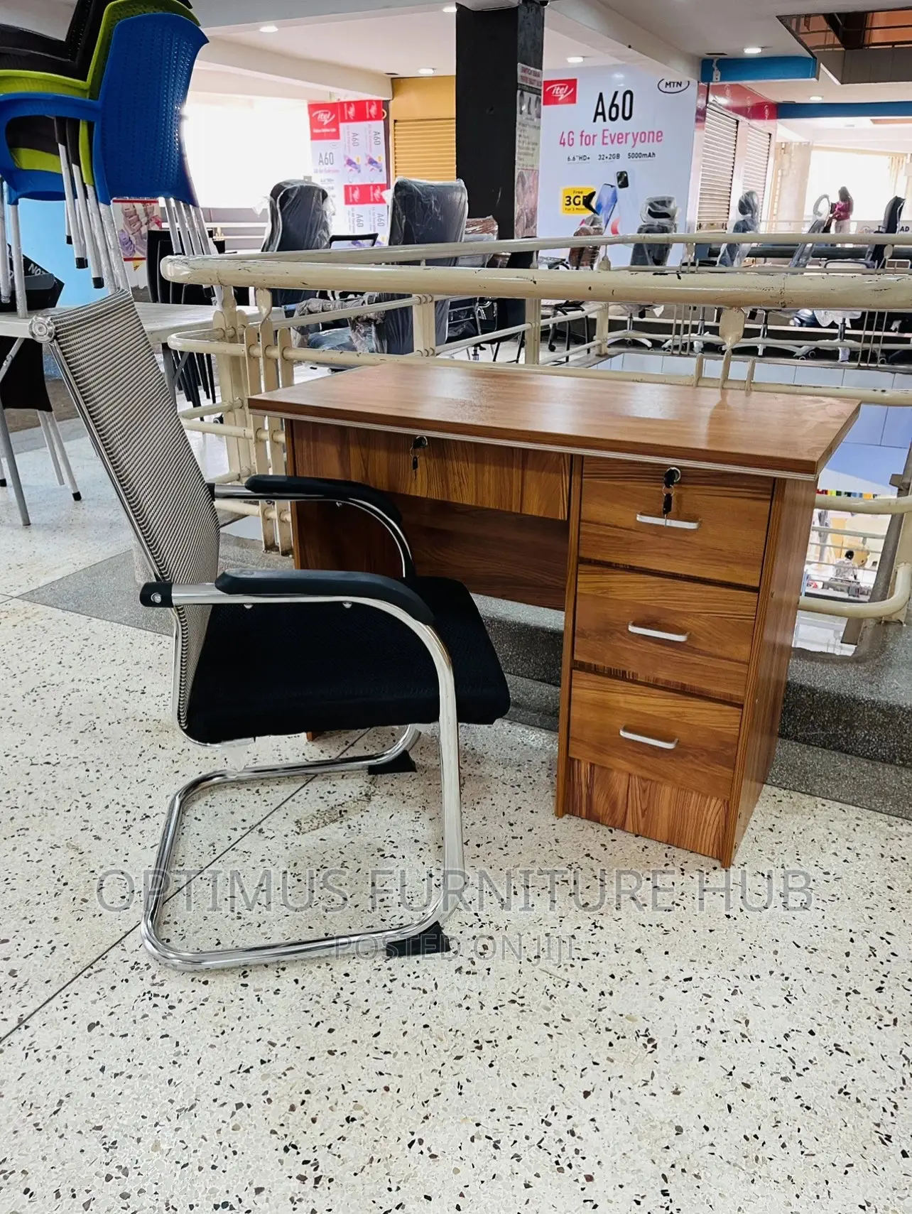 Visitor Chair and Table