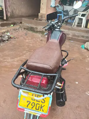 Yamaha Crux 2016 Red