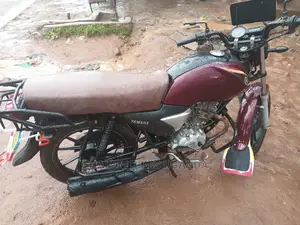 Yamaha Crux 2016 Red