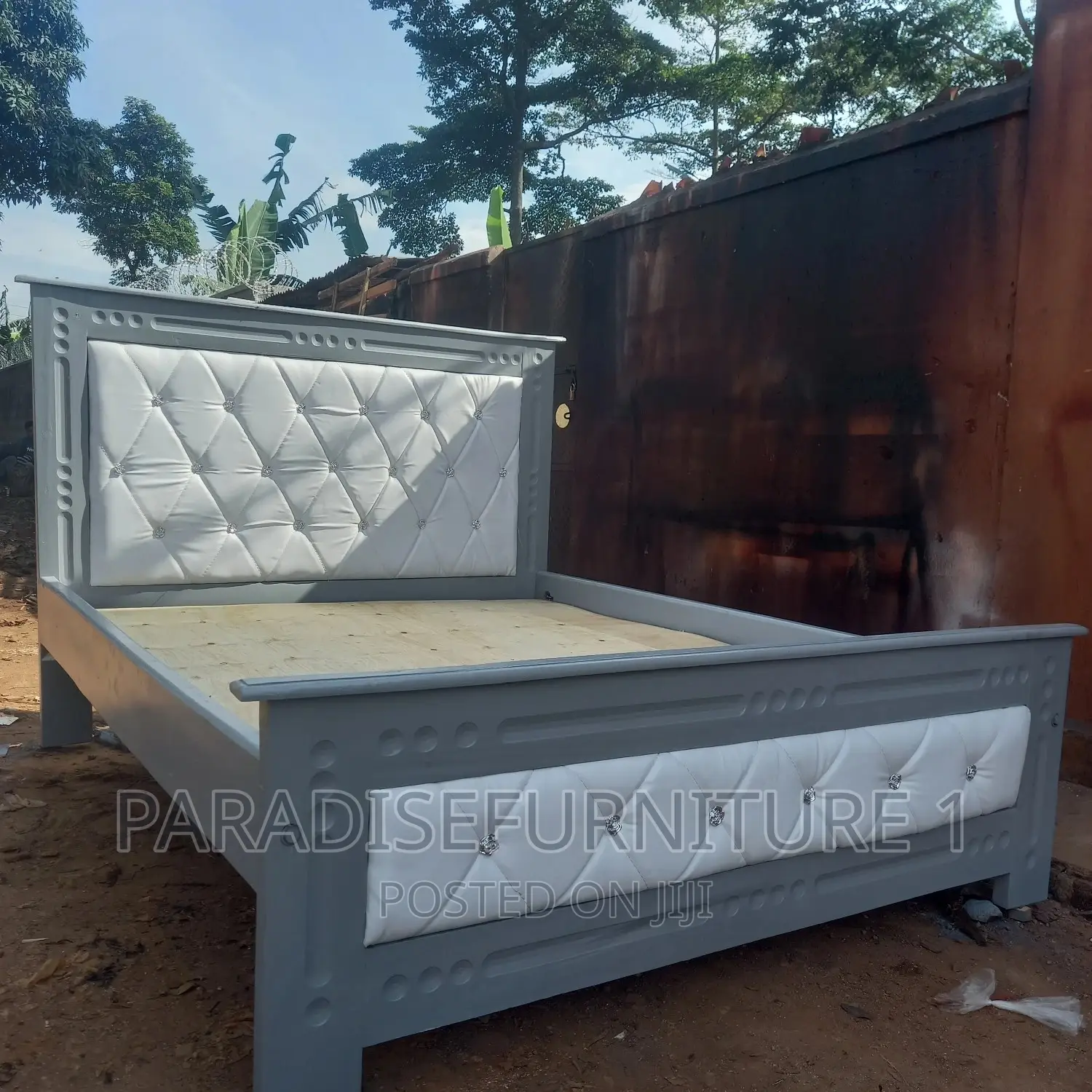 Bed on Sale 5*6ft