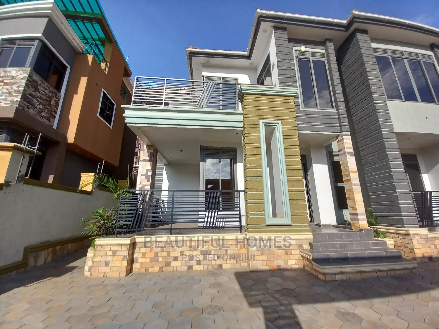 Furnished 5bdrm Mansion in Kyanja Tarmack, Nakawa for sale