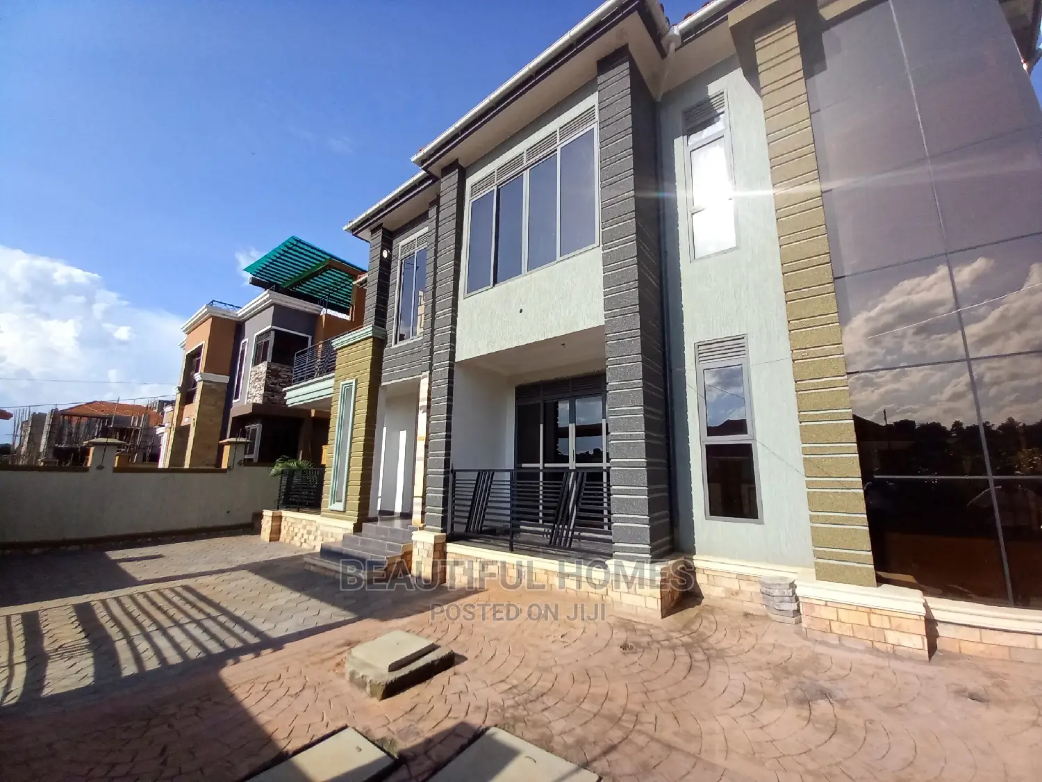 Furnished 5bdrm Mansion in Kyanja Tarmack, Nakawa for sale