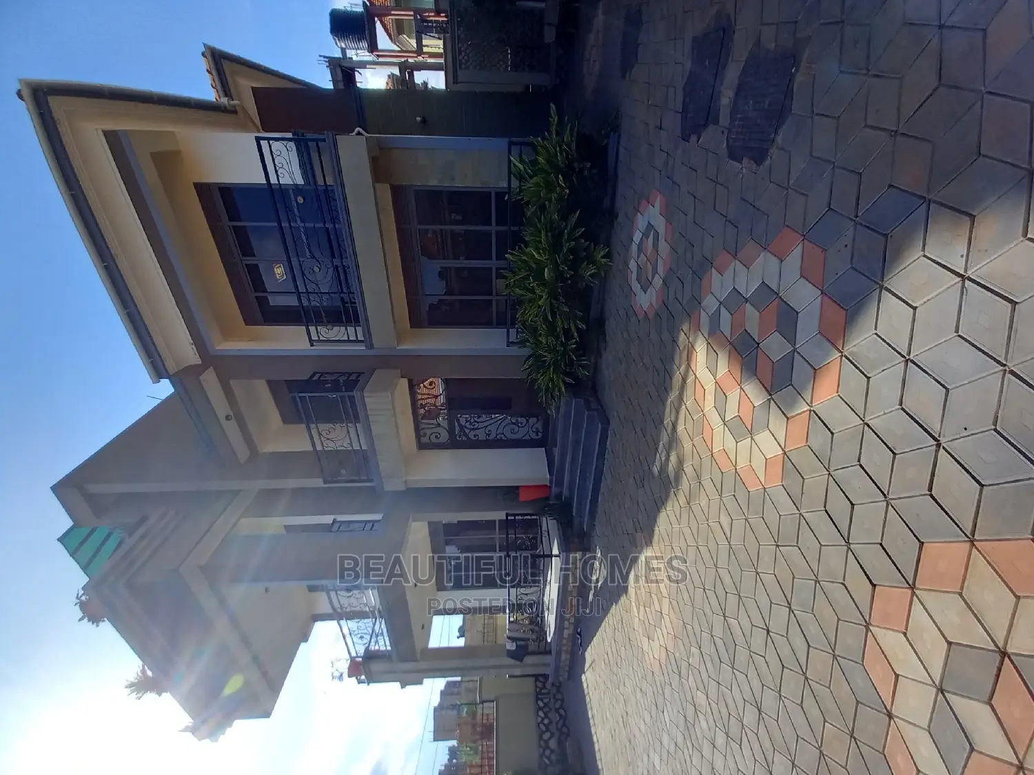 Furnished 5bdrm Duplex in Kyanja Wealthy, Nakawa for Sale