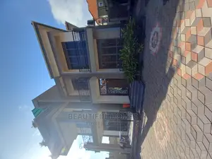 Furnished 5bdrm Duplex in Kyanja Organised, Nakawa for Sale