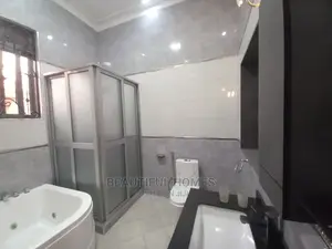 Furnished 5bdrm Duplex in Kyanja Organised, Nakawa for Sale