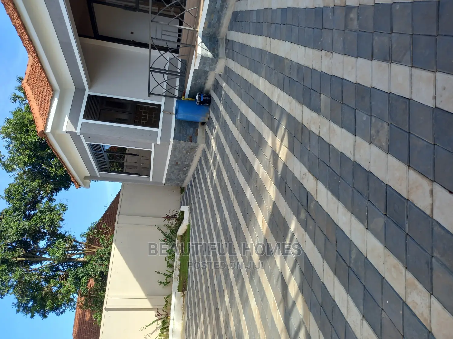 Furnished 4bdrm House in Kisaasi, Central Division for Sale