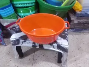 Plastic Basins (Oval Shape Nice)