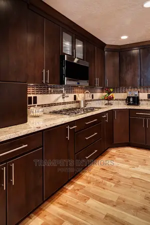 Kitchen Cabinets/Wooden Cabinets