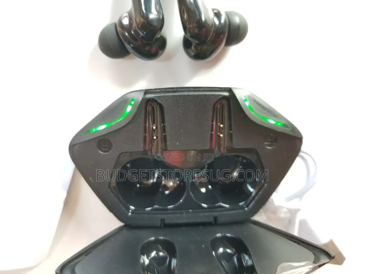 Strong Battery Earbuds