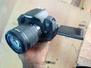 CANON EOS 700D Pro. Camera.