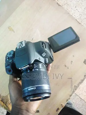 CANON EOS 700D Pro. Camera.