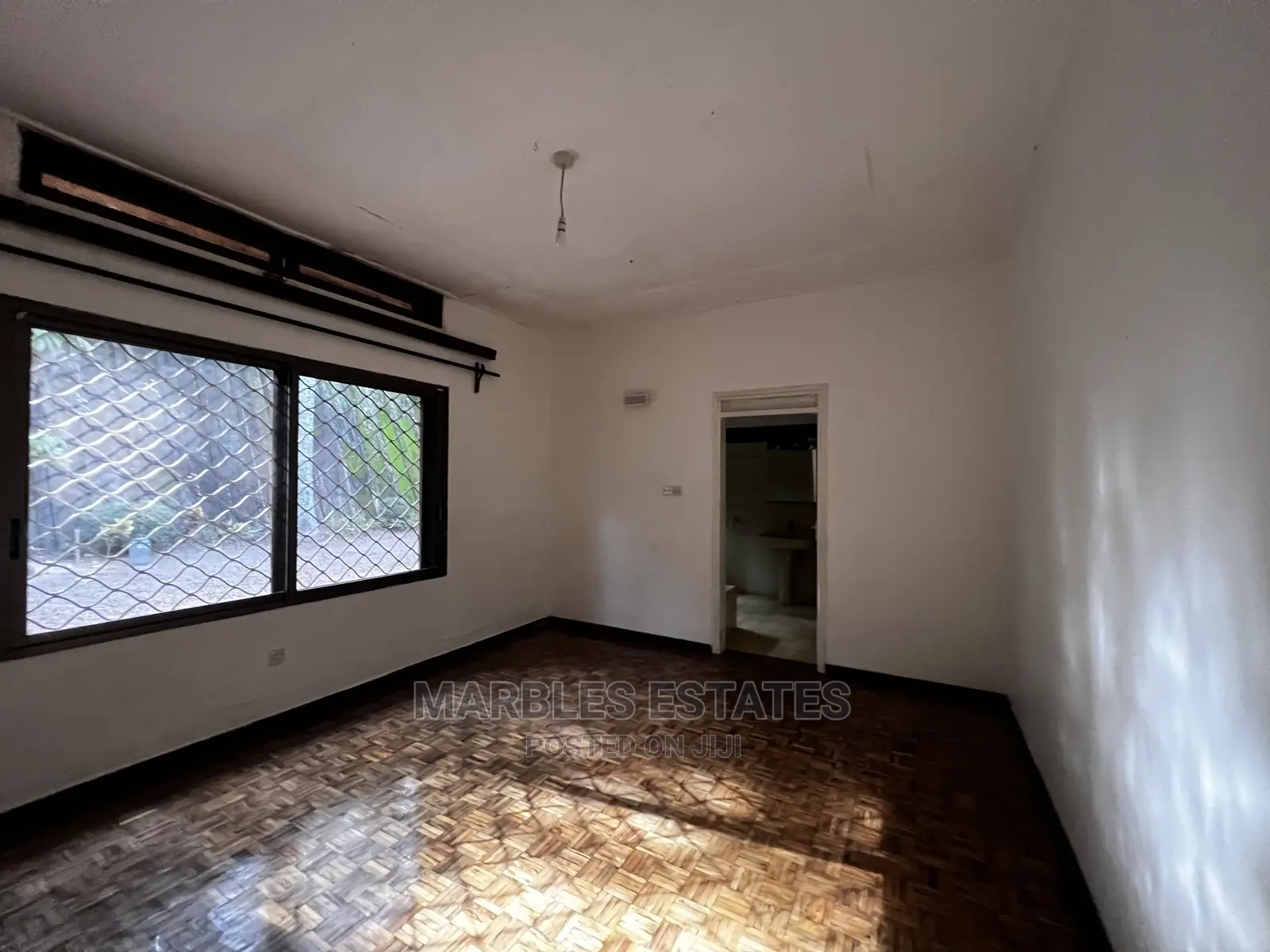 6bdrm Bungalow in Mbuya, Central Division for Rent